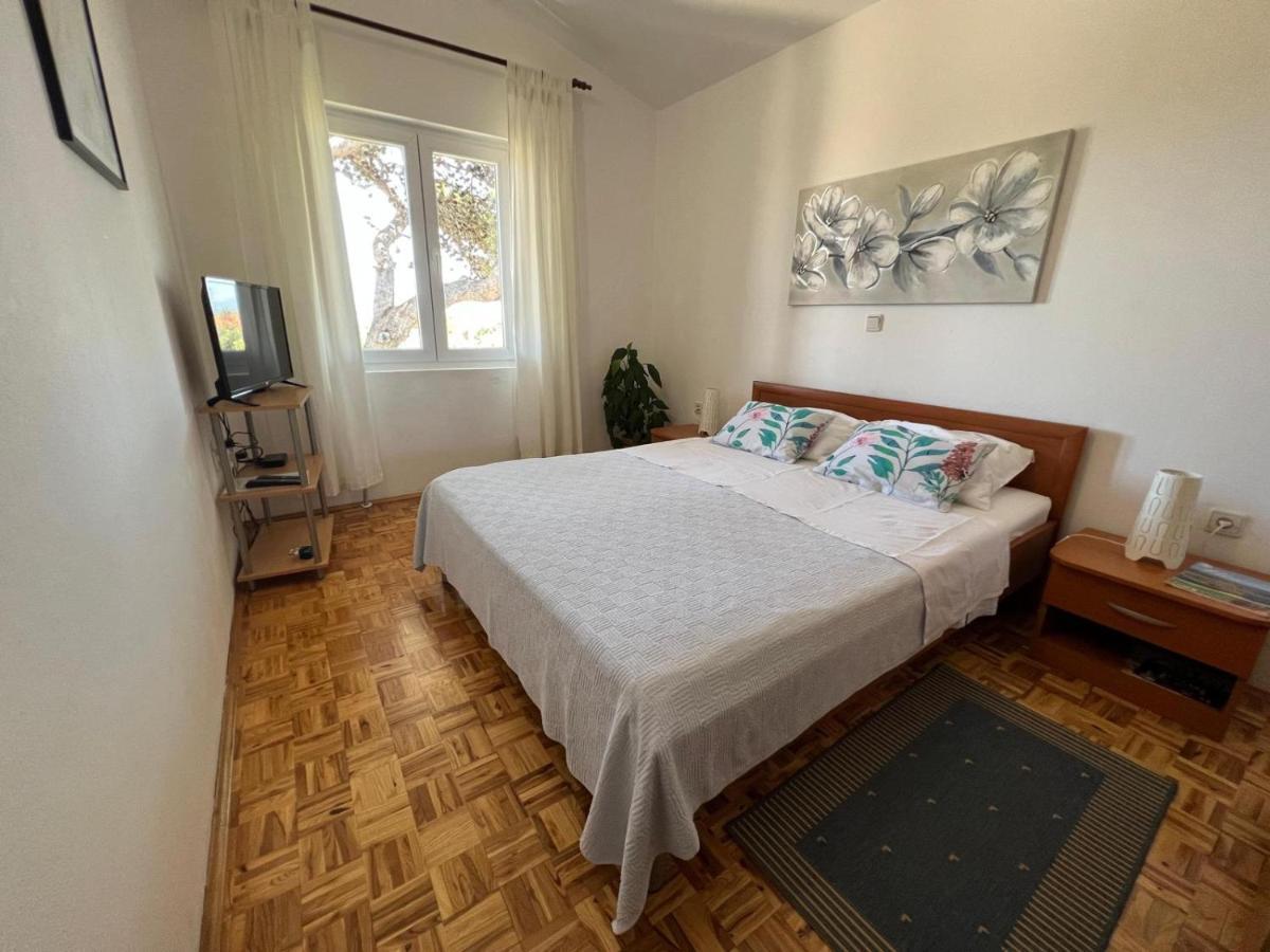 Apartmani Bosiljka Nin Eksteriør billede
